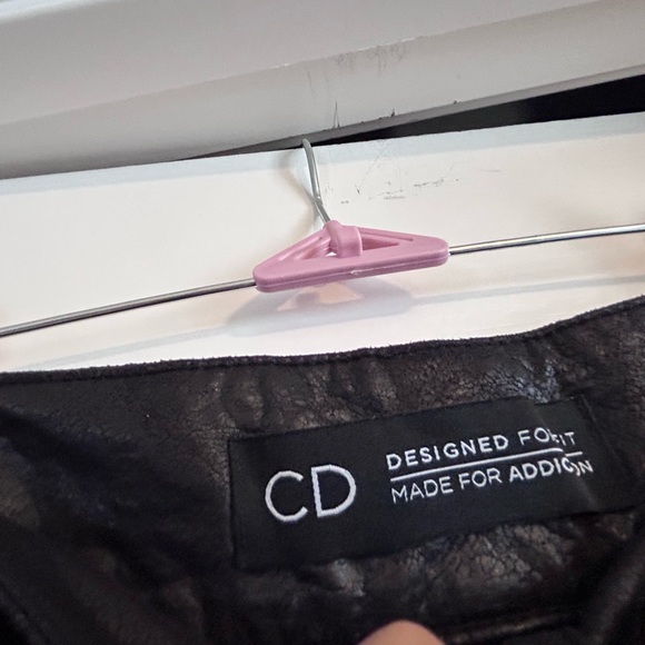 Pants - Picture 5 of 5